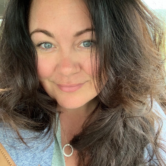 Meet your Posher, Lindsay - Picture 1 of 1